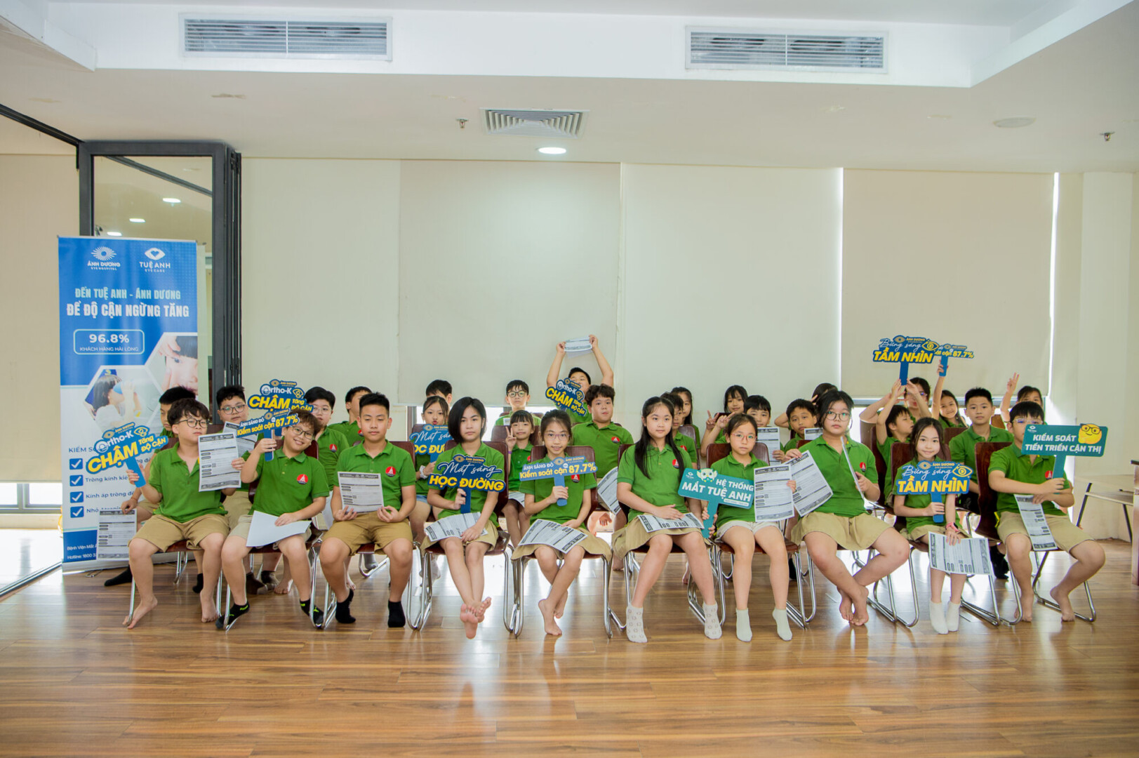 MẮT SÁNG HỌC ĐƯỜNG – CHẮP CÁNH ƯỚC MƠ TỪ ĐÔI MẮT KHỎE CHO HỌC SINH TRƯỜNG TIỂU HỌC MARIE CURIE