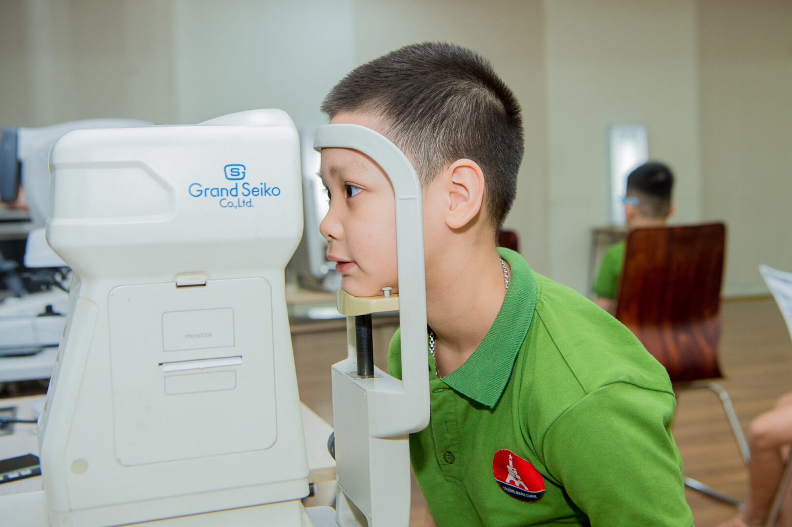 Đo mắt cho bé – Cha mẹ cần biết gì để bảo vệ thị lực con