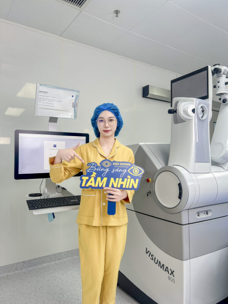 mổ cận bao lâu thì lành