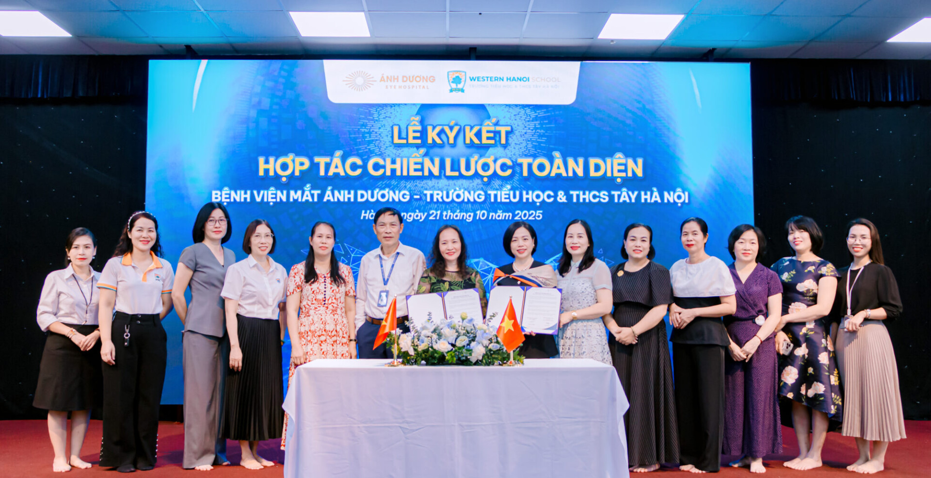Bệnh viện Mắt Ánh Dương ký kết hợp tác cùng Trường Tiểu học & THCS Tây Hà Nội