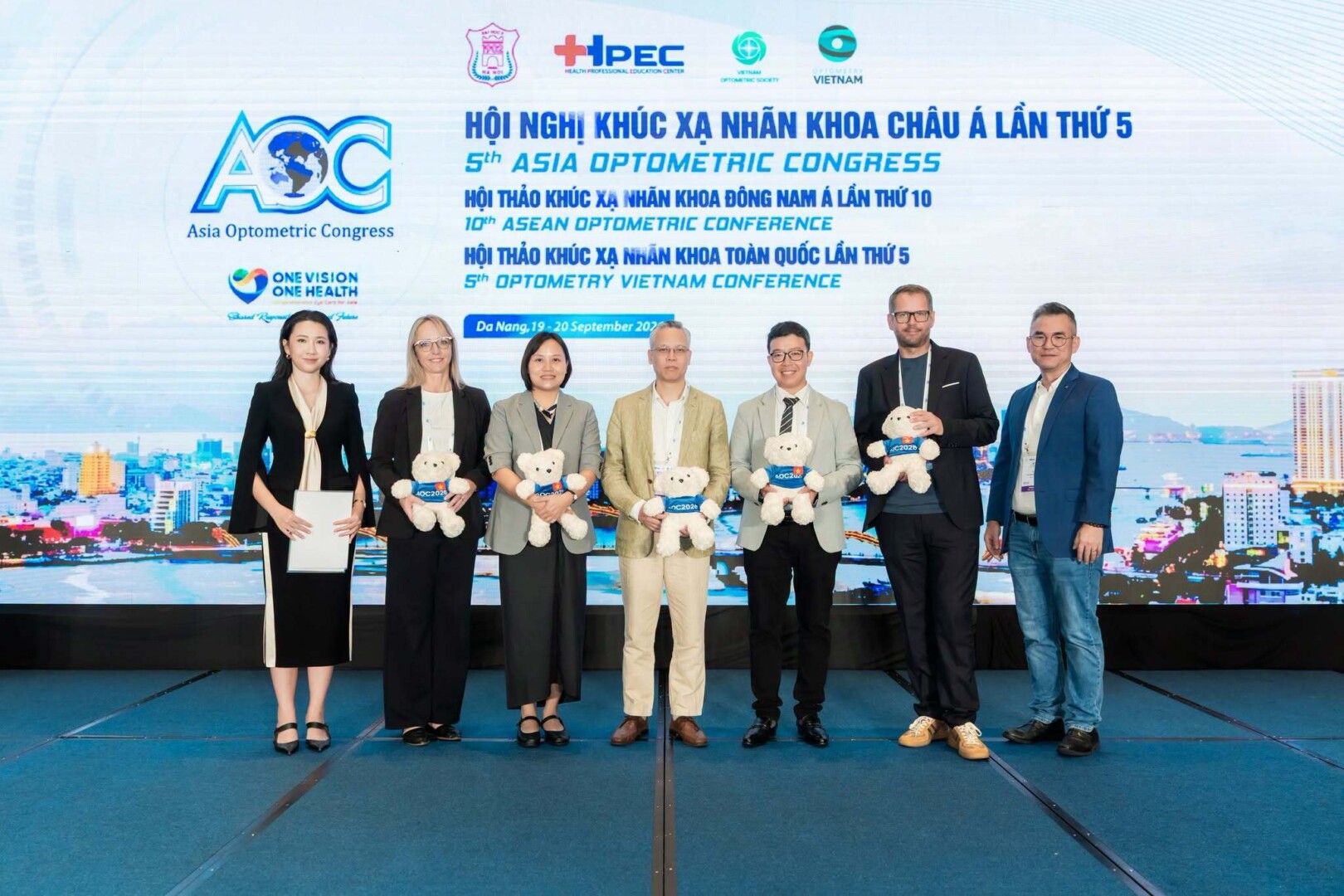 Đội ngũ chuyên môn Bệnh viện Mắt Ánh Dương tham dự Hội nghị Khúc xạ Nhãn khoa Châu Á AOC 2026
