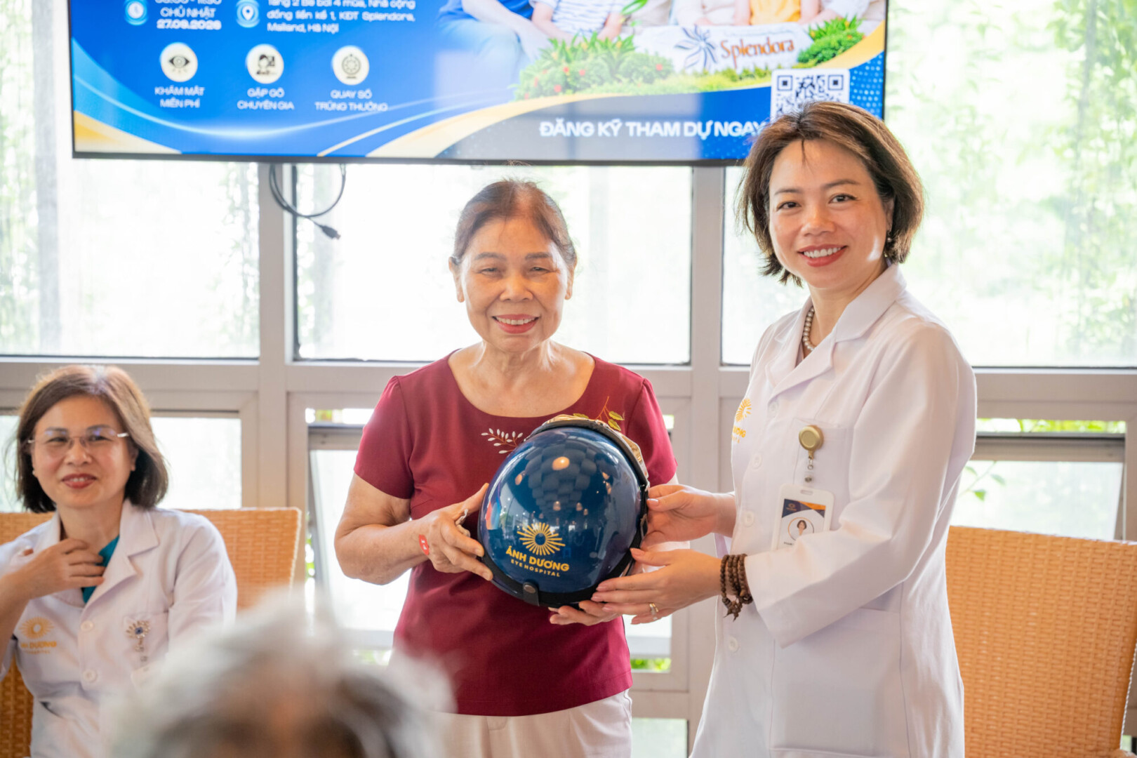 Cư dân Splendora tham gia quay số may mắn trúng thưởng tại Eye Fest 2026