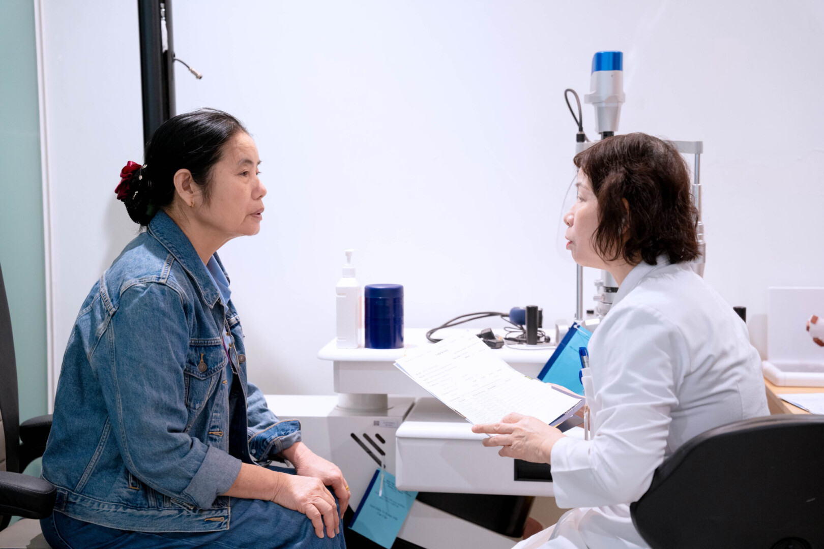 Th.BS Trần Thị Tuyết Nhung - Trưởng khoa mắt tổng hợp Bệnh viện Mắt Ánh Dương tư vấn chuyên sâu cho người dân